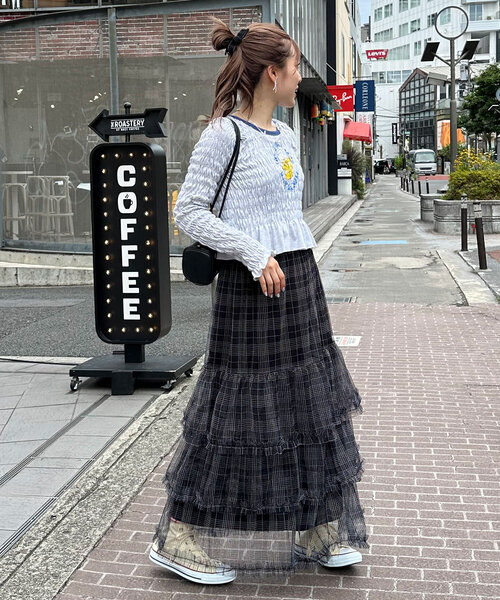 HELLO.SANFRANCISCO（ハローサンフランシスコ）の「【HELLO.SANFRANCISCO/ハローサンフランシスコ】コラボASSシャーリングリンガーTEE（Tシャツ/カットソー・レディース・グレー/イエロー・ONE SIZE）」の7枚目の写真