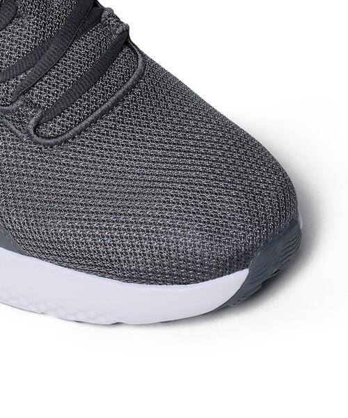 UNDER ARMOUR（アンダーアーマー）の「UAチャージド サージ4（ランニング/メンズ）（スニーカー・メンズ・ホワイト系その他・28.0cm/27.0cm/27.5cm/28.5cm/26.0cm/25.5cm/26.5cm/29.0cm/25.0cm/30.0cm）」の8枚目の写真