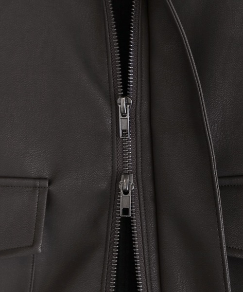 LIL VENDARS（リルヴェンダース）の「Buyer's Select/ヴィンテージ加工PU合皮A-2ショートブルゾン（ブルゾン・メンズ・ブラック/ブラック系/ブラウン・L/M/S/XL）」の4枚目の写真