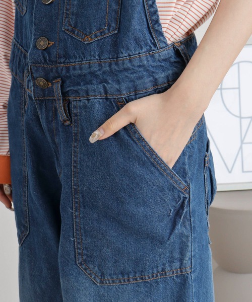 atONE(アットワン)の「デニムサロペットワイドパンツ(サロペット/オーバーオール・レディース・ネイビー/ブルー/ブラック系・L/LL/M/4L/3L)」の22枚目の写真