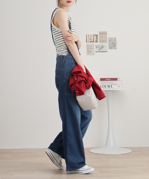 atONE(アットワン)の「デニムサロペットワイドパンツ(サロペット/オーバーオール・レディース・ネイビー/ブルー/ブラック系・L/LL/M/4L/3L)」の8枚目の写真