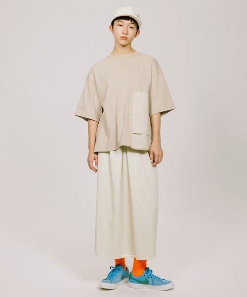 sneeuw(スニュウ)の「カット&フォールドスカート(スカート・レディース・アイボリー/サックスブルー・ONESIZE)」の4枚目の写真