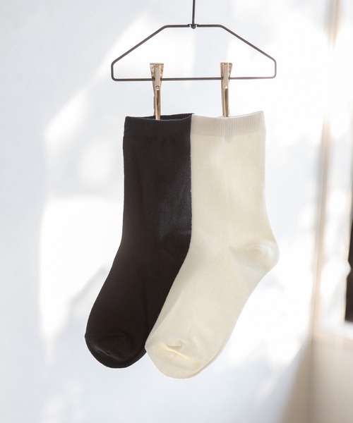 welleg（ウェレッグ）の「コットン入り　シンプルソックス（ソックス/靴下・レディース・ホワイト/ブラック・M）」の2枚目の写真