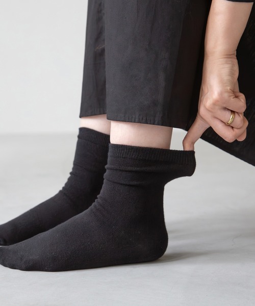 welleg（ウェレッグ）の「コットン入り　シンプルソックス（ソックス/靴下・レディース・ホワイト/ブラック・M）」の3枚目の写真