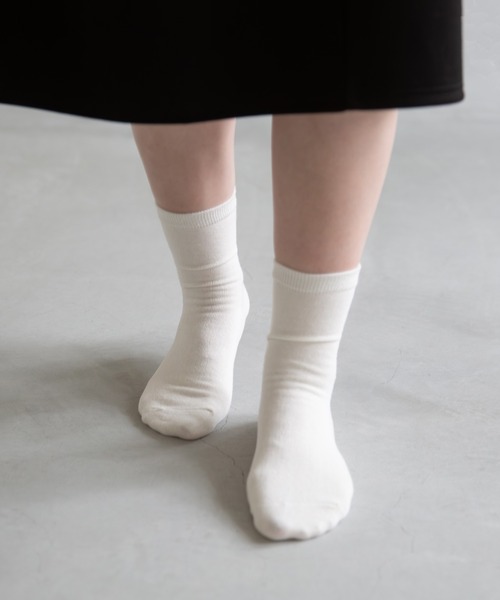 welleg（ウェレッグ）の「コットン入り　シンプルソックス（ソックス/靴下・レディース・ホワイト/ブラック・M）」の4枚目の写真