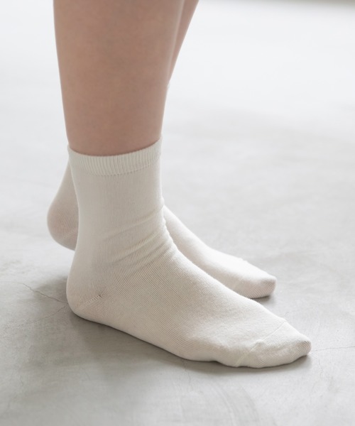 welleg（ウェレッグ）の「コットン入り　シンプルソックス（ソックス/靴下・レディース・ホワイト/ブラック・M）」の13枚目の写真
