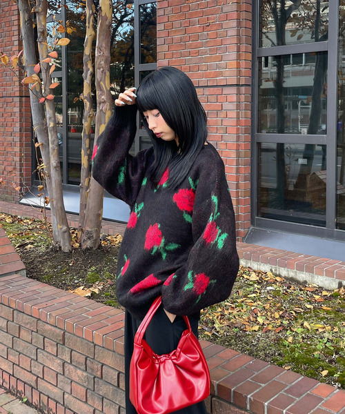Chillfar(チルファー)の「5G花柄Aジャガード編みプルオーバー(ニット/セーター・レディース・ブラック/ボルドー・FREE)」の7枚目の写真