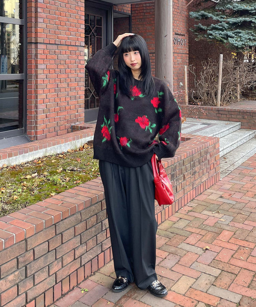 Chillfar(チルファー)の「5G花柄Aジャガード編みプルオーバー(ニット/セーター・レディース・ブラック/ボルドー・FREE)」の9枚目の写真