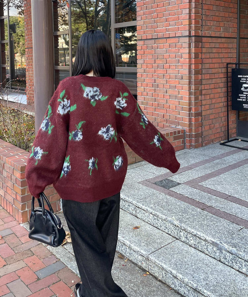 Chillfar(チルファー)の「5G花柄Aジャガード編みプルオーバー(ニット/セーター・レディース・ブラック/ボルドー・FREE)」の20枚目の写真
