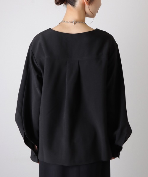 LAULEN（ローレン）の「tear perforated square neck blouse /ドロップスクエアネックフォーマルブラウス（シャツ/ブラウス・レディース・ブラック・FREE）」の5枚目の写真
