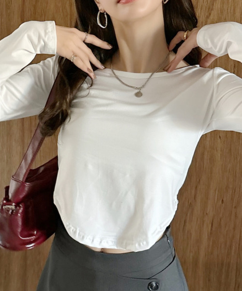 Ada.(エイダ)の「Uネック サイドギャザー シンプル長袖 Tシャツ(Tシャツ/カットソー・レディース・ブラック/ホワイト/ライトグレー/グレー・S/M)」の22枚目の写真