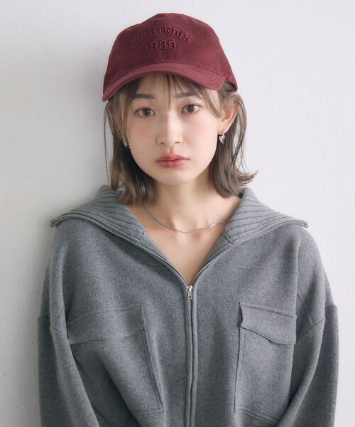 casita(RETRO GIRL)(カシータ)の「ロゴ刺繍キャップ(キャップ・レディース・チャコールグレー/レッド/オフホワイト・ONE SIZE)」の3枚目の写真