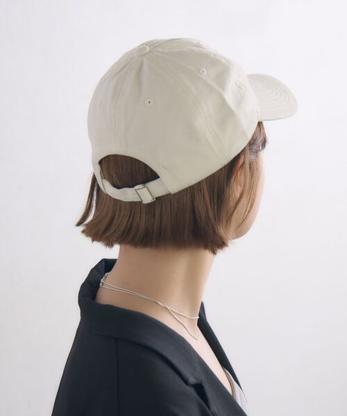 casita(RETRO GIRL)(カシータ)の「ロゴ刺繍キャップ(キャップ・レディース・チャコールグレー/レッド/オフホワイト・ONE SIZE)」の7枚目の写真