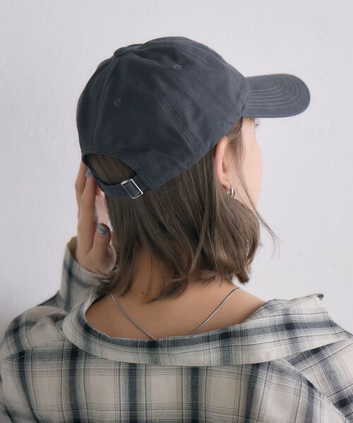 casita(RETRO GIRL)(カシータ)の「ロゴ刺繍キャップ(キャップ・レディース・チャコールグレー/レッド/オフホワイト・ONE SIZE)」の17枚目の写真