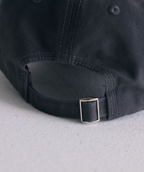 casita(RETRO GIRL)(カシータ)の「ロゴ刺繍キャップ(キャップ・レディース・チャコールグレー/レッド/オフホワイト・ONE SIZE)」の22枚目の写真