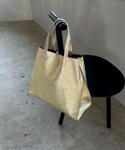 Doux archives（ドゥアルシーヴ）の「【AULENTTI】Enpel LAMINATO Bag（トートバッグ・レディース・ブラック/ゴールド・FREE）」の7枚目の写真