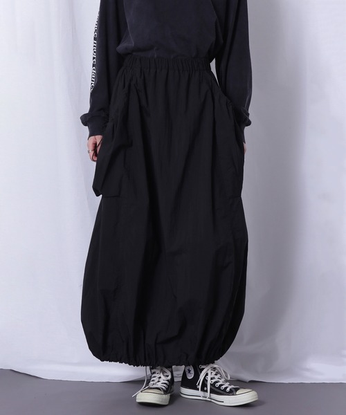 ROSE BUD(ローズバッド)の「サイドドロストポケットバルーンスカート(スカート・レディース・ブラック/バーガンディー/ブルー・ONE SIZE)」の2枚目の写真