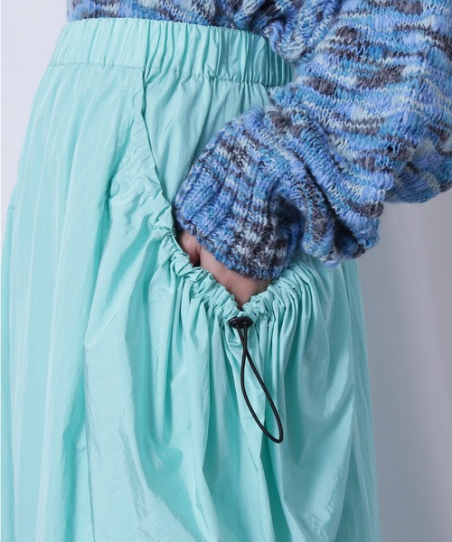 ROSE BUD(ローズバッド)の「サイドドロストポケットバルーンスカート(スカート・レディース・ブラック/バーガンディー/ブルー・ONE SIZE)」の18枚目の写真