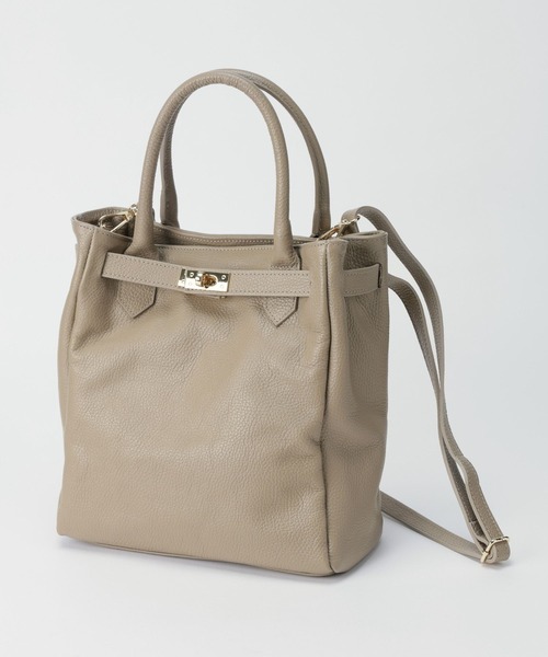 AULENTTI（オウレンティ）の「【AULENTTI】レザーバッグ（ハンドバッグ・レディース・ブラック/ベージュ・フリー）」の9枚目の写真