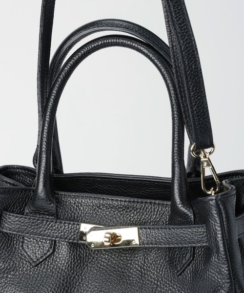 AULENTTI（オウレンティ）の「【AULENTTI】レザーバッグ（ハンドバッグ・レディース・ブラック/ベージュ・フリー）」の16枚目の写真