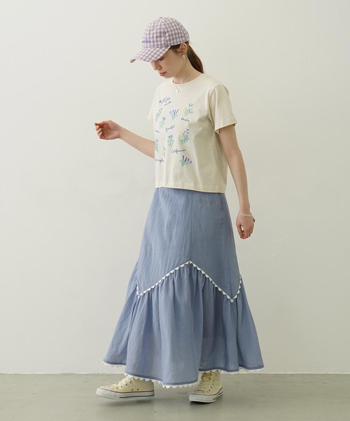 MILKFED.(ミルクフェド)の「FLOWER PRINT AND EMBROIDERY COMPACT S/S TEE(Tシャツ/カットソー・レディース・チャコール/ライトパープル/オフホワイト・M/S)」の15枚目の写真