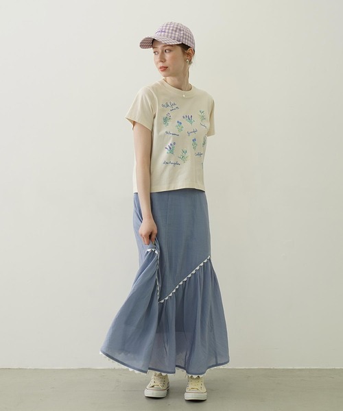 MILKFED.(ミルクフェド)の「FLOWER PRINT AND EMBROIDERY COMPACT S/S TEE(Tシャツ/カットソー・レディース・チャコール/ライトパープル/オフホワイト・M/S)」の17枚目の写真
