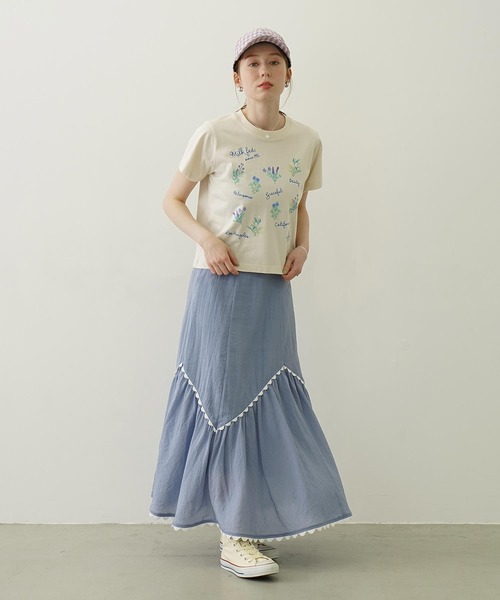 MILKFED.(ミルクフェド)の「FLOWER PRINT AND EMBROIDERY COMPACT S/S TEE(Tシャツ/カットソー・レディース・チャコール/ライトパープル/オフホワイト・M/S)」の19枚目の写真