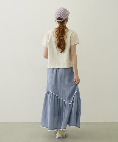 MILKFED.(ミルクフェド)の「FLOWER PRINT AND EMBROIDERY COMPACT S/S TEE(Tシャツ/カットソー・レディース・チャコール/ライトパープル/オフホワイト・M/S)」の21枚目の写真