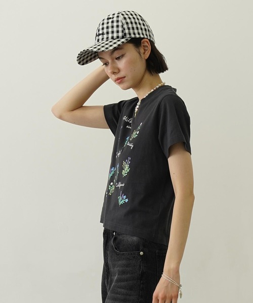 MILKFED.(ミルクフェド)の「FLOWER PRINT AND EMBROIDERY COMPACT S/S TEE(Tシャツ/カットソー・レディース・チャコール/ライトパープル/オフホワイト・M/S)」の22枚目の写真