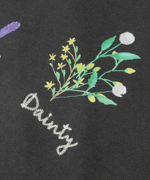 MILKFED.(ミルクフェド)の「FLOWER PRINT AND EMBROIDERY COMPACT S/S TEE(Tシャツ/カットソー・レディース・チャコール/ライトパープル/オフホワイト・M/S)」の9枚目の写真