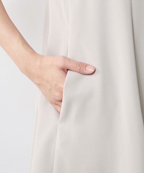 CHIC STYLE（シックスタイル）の「キャミソールチュニック＜大きいサイズ有＞シックスタイル（キャミソール・レディース・ブラック/ベージュ・5L/4L/3L/LL/L/M）」の16枚目の写真