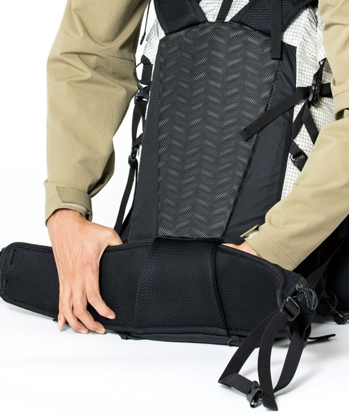 karrimor(カリマー)の「cleave 30(バックパック/リュック・メンズ・ホワイト・M/S)」の7枚目の写真
