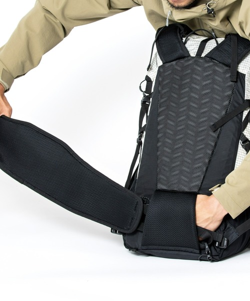 karrimor(カリマー)の「cleave 30(バックパック/リュック・メンズ・ホワイト・M/S)」の8枚目の写真