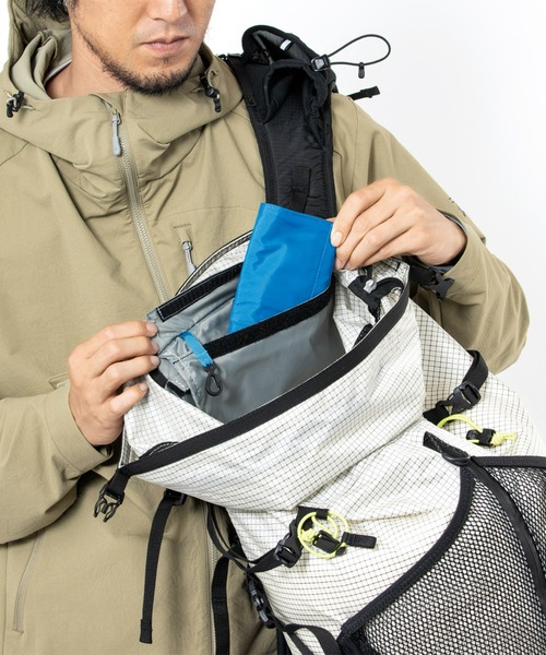 karrimor(カリマー)の「cleave 30(バックパック/リュック・メンズ・ホワイト・M/S)」の16枚目の写真
