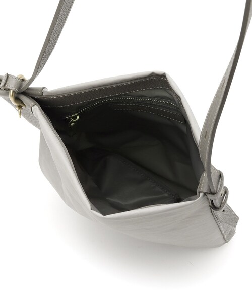 TOFF&LOADSTONE（トフアンドロードストーン）の「ザック ミニマル（ショルダーバッグ・メンズ・カーキ/ライトグレー系9/ブラック・00）」の5枚目の写真