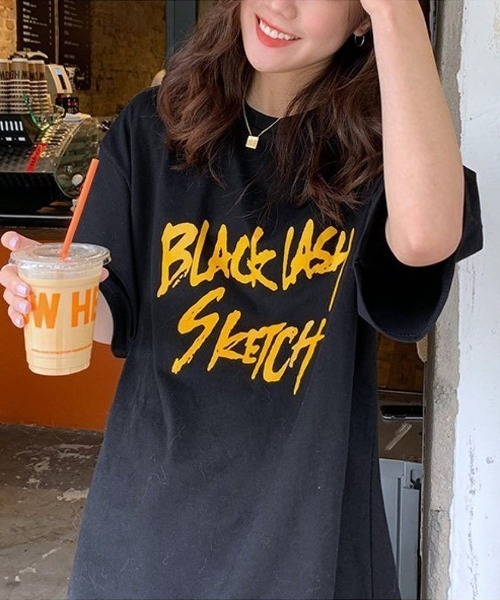 maison de LATIR(メゾンドラティール)の「Rock調オーバーサイズTシャツ(Tシャツ/カットソー・レディース・ブラック/ホワイト/ピンク・M/L/XL)」の2枚目の写真