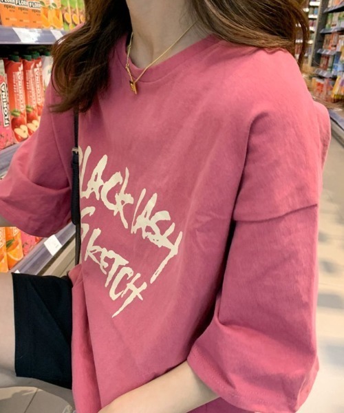maison de LATIR(メゾンドラティール)の「Rock調オーバーサイズTシャツ(Tシャツ/カットソー・レディース・ブラック/ホワイト/ピンク・M/L/XL)」の6枚目の写真