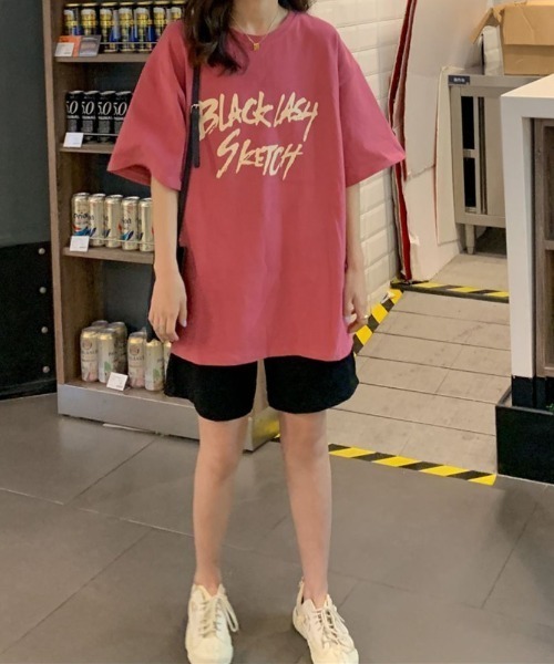 maison de LATIR(メゾンドラティール)の「Rock調オーバーサイズTシャツ(Tシャツ/カットソー・レディース・ブラック/ホワイト/ピンク・M/L/XL)」の7枚目の写真