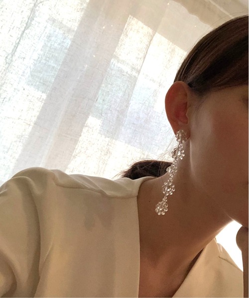 lit.Cy(リットシー)の「フラワー タッセル スイング ピアス(ピアス(両耳用)・レディース・ブラック/クリア・SHORT/LONG)」の1枚目の写真