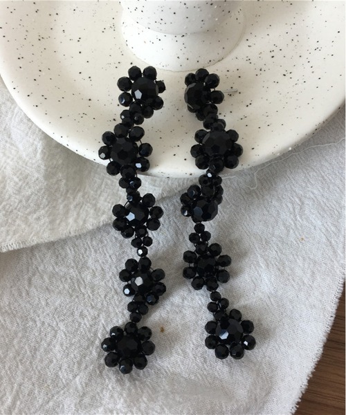 lit.Cy(リットシー)の「フラワー タッセル スイング ピアス(ピアス(両耳用)・レディース・ブラック/クリア・SHORT/LONG)」の11枚目の写真