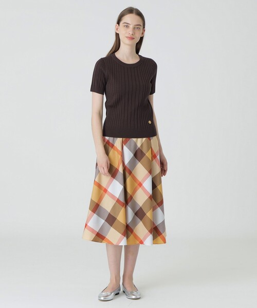 BLUE LABEL CRESTBRIDGE（ブルーレーベルクレストブリッジ）の「アセテートコットンランダムリブニット（Tシャツ/カットソー・レディース・ブラック/オレンジ/ホワイト/ブラウン・38）」の14枚目の写真