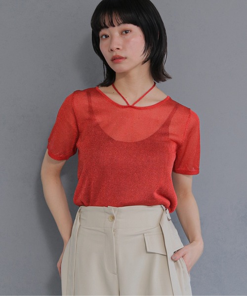 cheriella(シェリエラ)の「【cheriella】ネックデザインラメトップス NECK DESIGN LAME TOPS(Tシャツ/カットソー・レディース・レッド/チャコールグレー/ブラック/グレイッシュベージュ・M)」の4枚目の写真