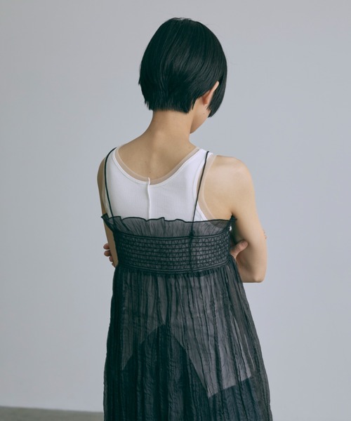 EN NEUME(エンノイム)の「Tulle Piping Tank Top(タンクトップ・レディース・ブラック/オフホワイト/ベージュ・FREE)」の2枚目の写真