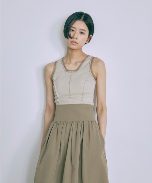 EN NEUME(エンノイム)の「Tulle Piping Tank Top(タンクトップ・レディース・ブラック/オフホワイト/ベージュ・FREE)」の20枚目の写真
