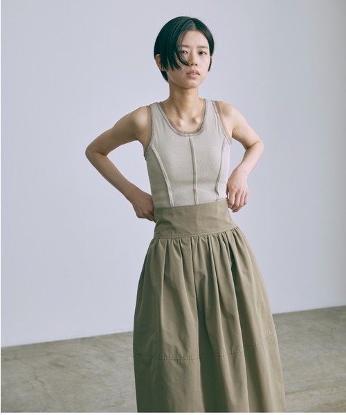 EN NEUME(エンノイム)の「Tulle Piping Tank Top(タンクトップ・レディース・ブラック/オフホワイト/ベージュ・FREE)」の5枚目の写真