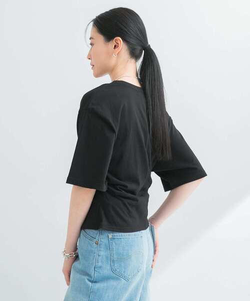 URBAN RESEARCH（アーバンリサーチ）の「ウエストタックデザインカットソー（Tシャツ/カットソー・レディース・ブラック/オフホワイト・FREE）」の6枚目の写真