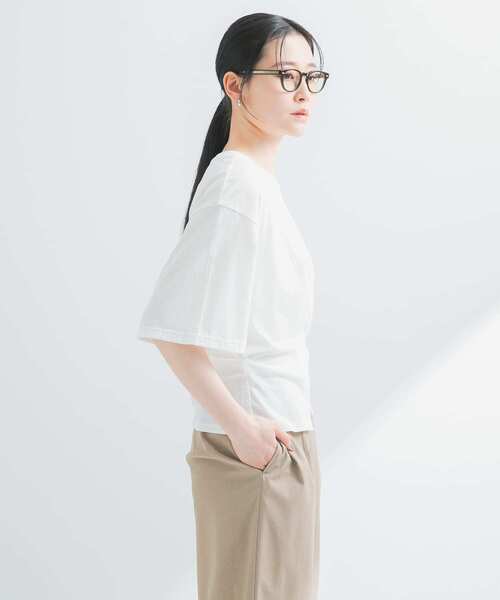 URBAN RESEARCH（アーバンリサーチ）の「ウエストタックデザインカットソー（Tシャツ/カットソー・レディース・ブラック/オフホワイト・FREE）」の13枚目の写真
