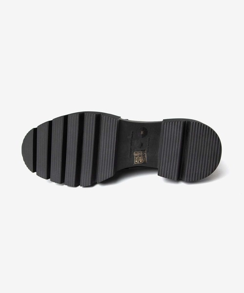 STUART WEITZMAN(スチュアートワイツマン)の「STUART WEITZMAN SOHO LOAFER IN PATENT スチュアート・ワイツマン ソーホー パテント ローファー(ローファー・レディース・ブラック・35/35.5/36/36.5/37/37.5/38)」の14枚目の写真