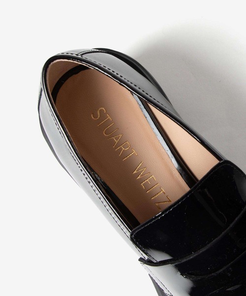 STUART WEITZMAN(スチュアートワイツマン)の「STUART WEITZMAN SOHO LOAFER IN PATENT スチュアート・ワイツマン ソーホー パテント ローファー(ローファー・レディース・ブラック・35/35.5/36/36.5/37/37.5/38)」の16枚目の写真