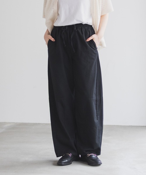 NAVY（ネイビー）の「NAVY ソフトツイルイージーカーブパンツ【綿100%】（その他パンツ・レディース・ベージュ/ブラック/キナリ・S/L/M）」の13枚目の写真